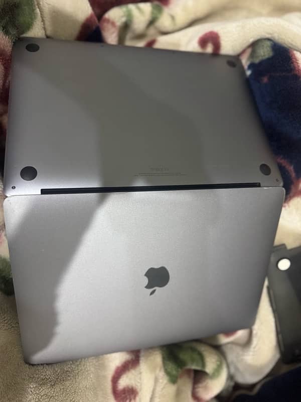 Apple MacBook Pro M1 8GB/256GB 2020 - Mint Condition - Original Box 15