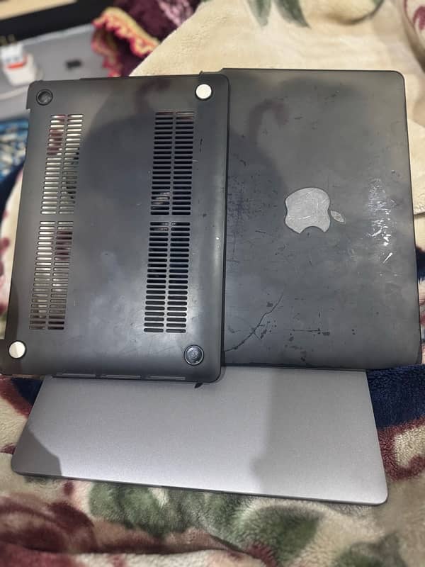 Apple MacBook Pro M1 8GB/256GB 2020 - Mint Condition - Original Box 16