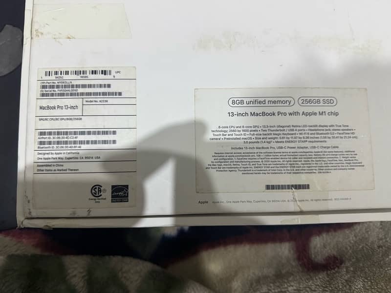 Apple MacBook Pro M1 8GB/256GB 2020 - Mint Condition - Original Box 18