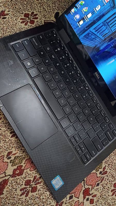 Dell XPS 13 9365 2-in-1 with Infinity Edge Touch 6