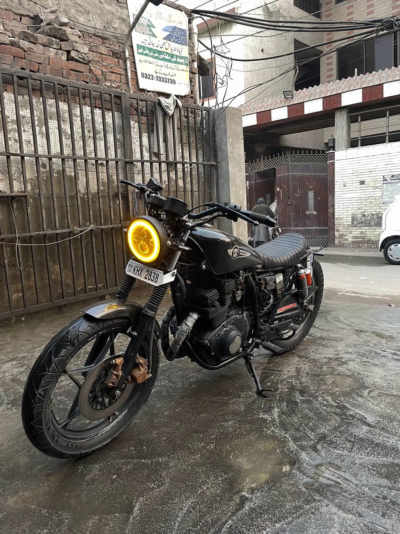 Suzuki GS 150 2015 1