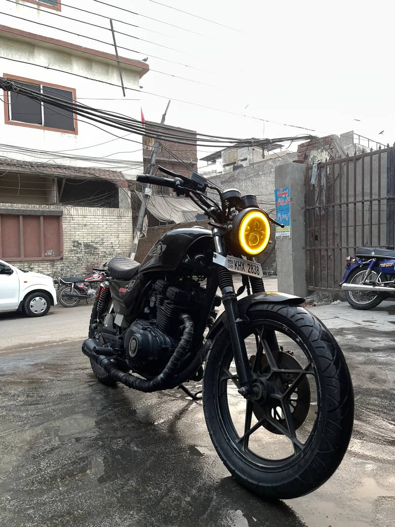 Suzuki GS 150 2015 2