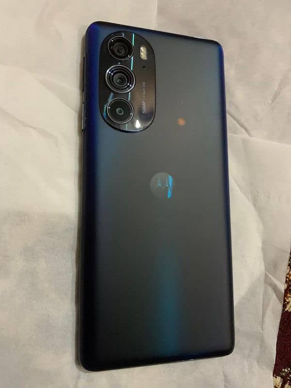 Motorola Edge 30 Pro 2