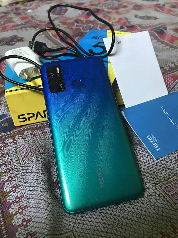 Tecno spark 5 pro 4/64 with box 1