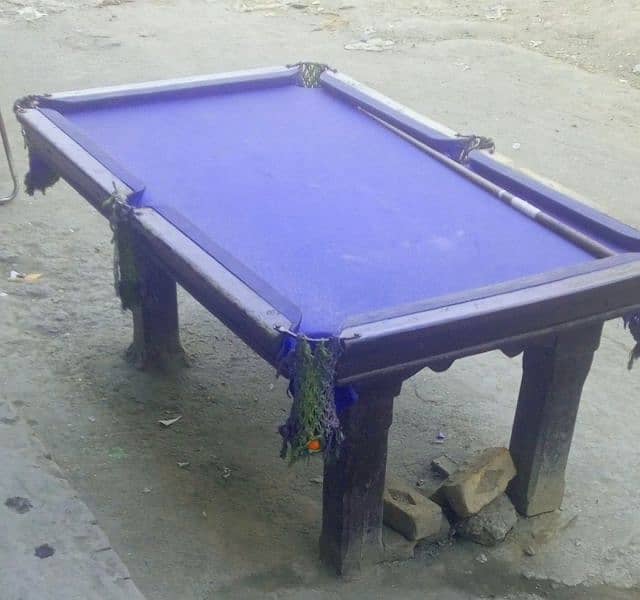 Snooker table 0