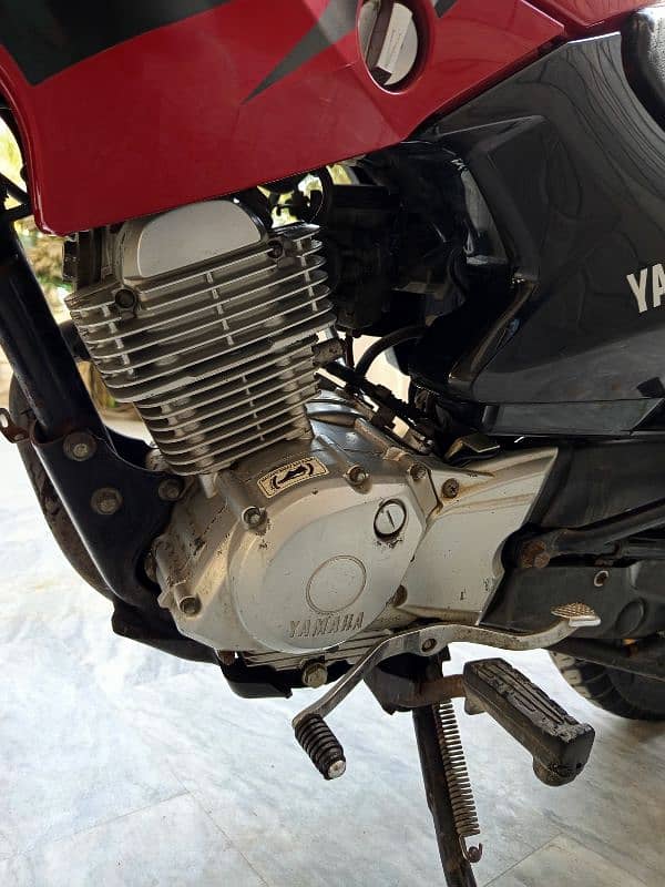 Yamaha ybr 125G 14