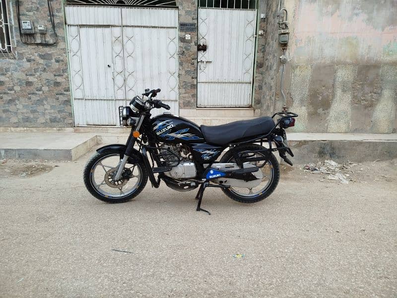 Suzuki GS 150 SE 2020 3