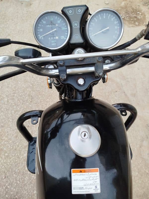 Suzuki GS 150 SE 2020 7