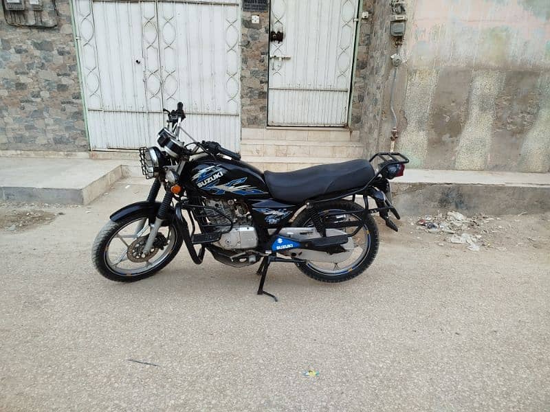 Suzuki GS 150 SE 2020 9