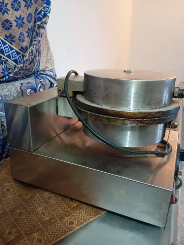 cone wafle maker 2