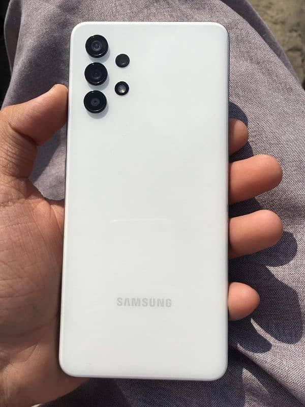 Samsung a32 lush condition 10 by 10 0