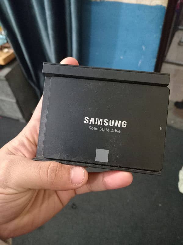 Samsung SSD 500GB 860 EVO 3