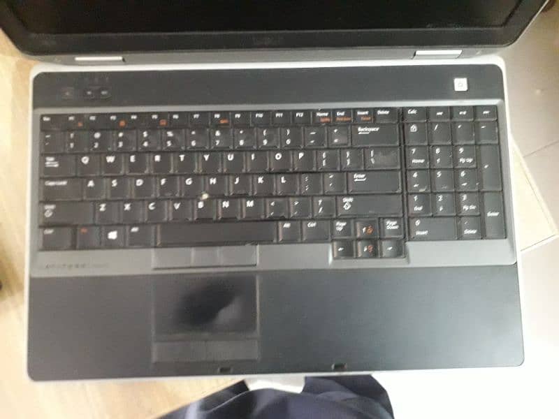 DELL LATITUDE E6530 I5 3RD GEN 1