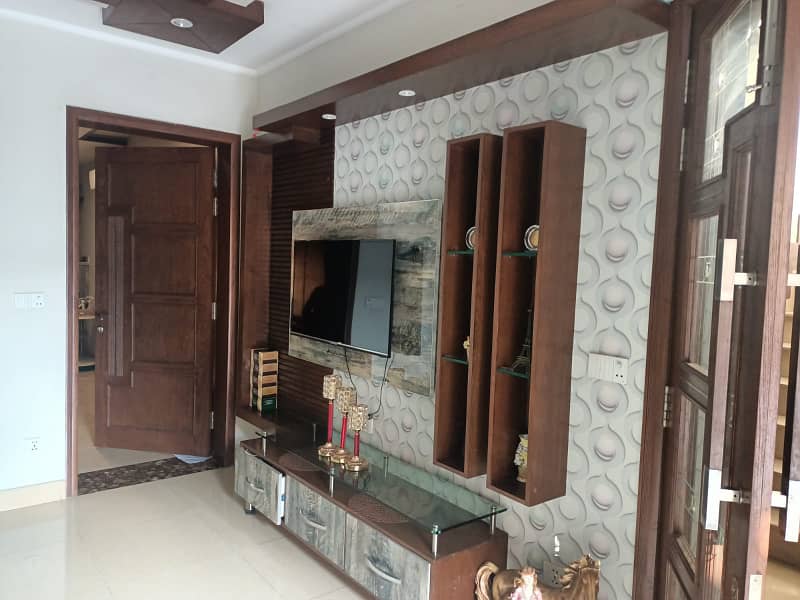 upper portion 1.5 Kanal house 3 beds with separate gate near polo ground 1