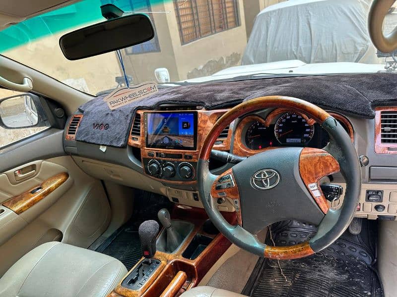 Toyota Hilux 2013 D-4D automatic 9