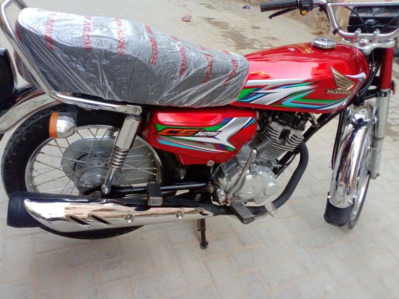 Honda 125 Hyderabad number 22 model 5