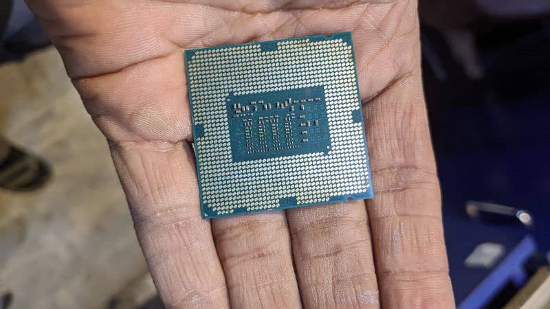 Core i7-4770 (chip only) 1