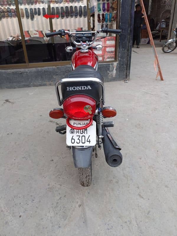 Honda 125 total genuine 9