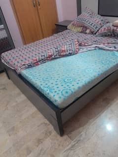 single bed with side table and dressing table mattress included