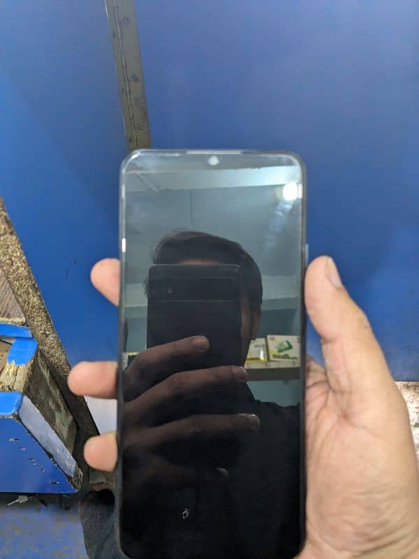 Realme c25s 4