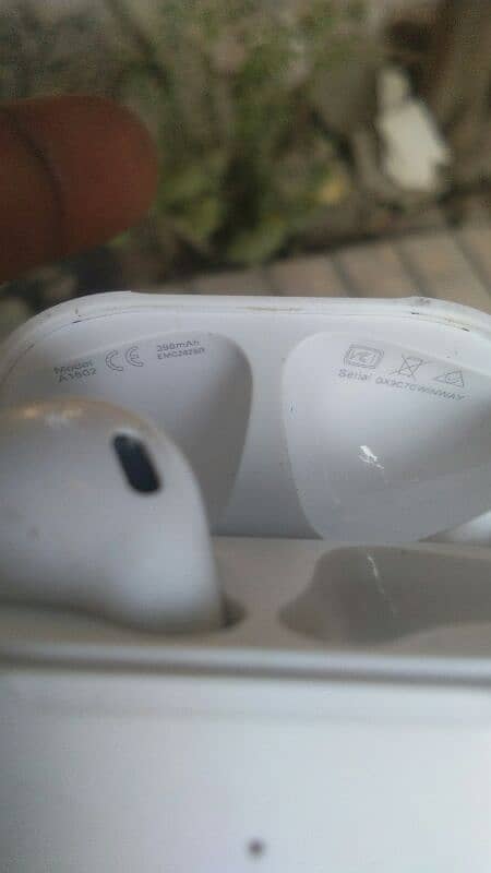 Apple Airpods 1st Generation 2