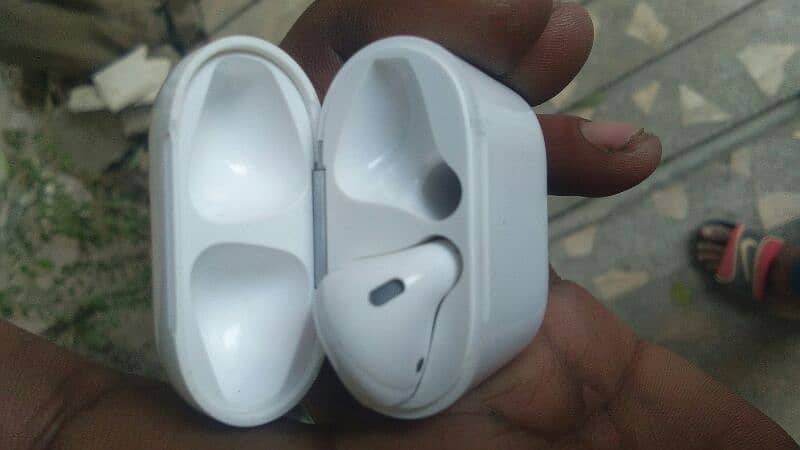 Apple Airpods 1st Generation 3