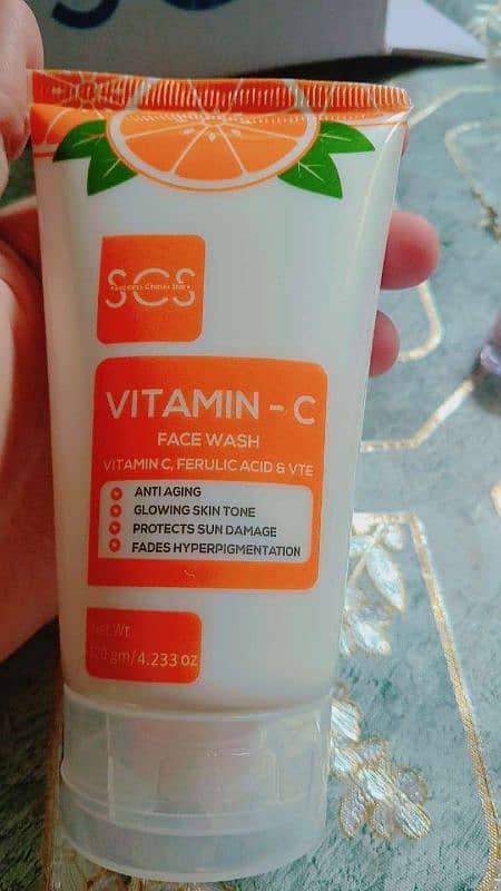 Vitamin C Face Wash 2