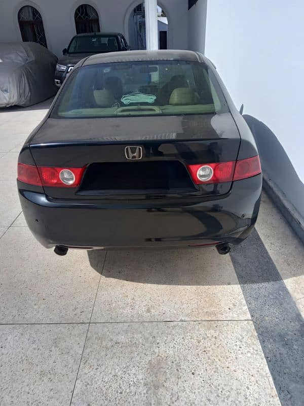 Honda Accord 2004 4