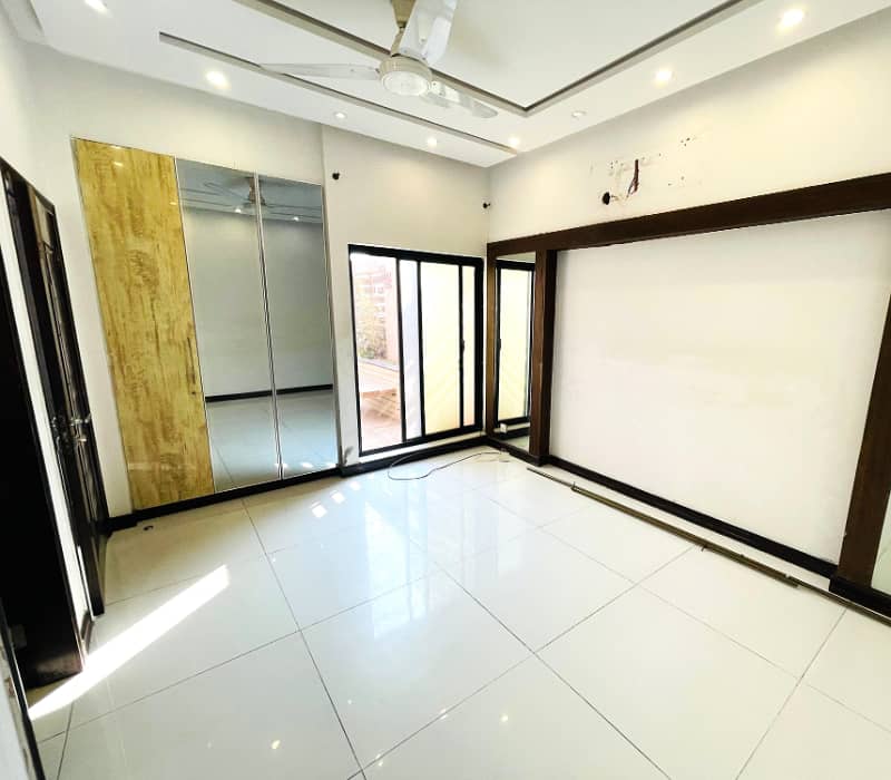 100% Orignal Images 10 Marla Modern Design House Proper Double Unit For Rent In DHA Phase 2 Lahore. 19