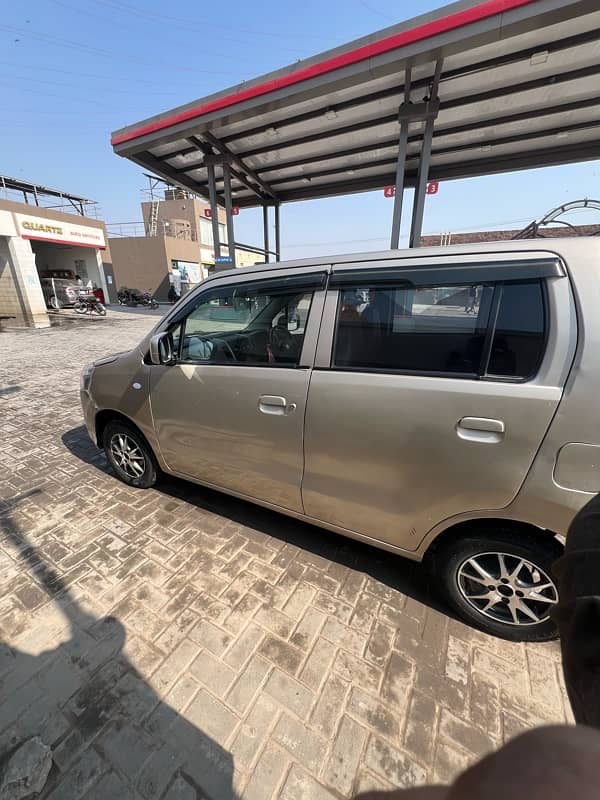 Suzuki Wagon R 2017 12