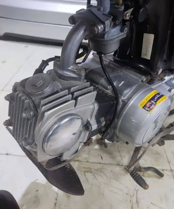 Honda CD70 motorcycle argent sale 3