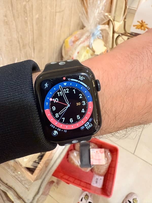 Apple Watch SE 2 44mm 3