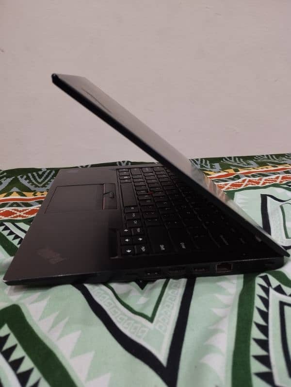 Lenovo i5 7th generation 8/256 Laptop 0