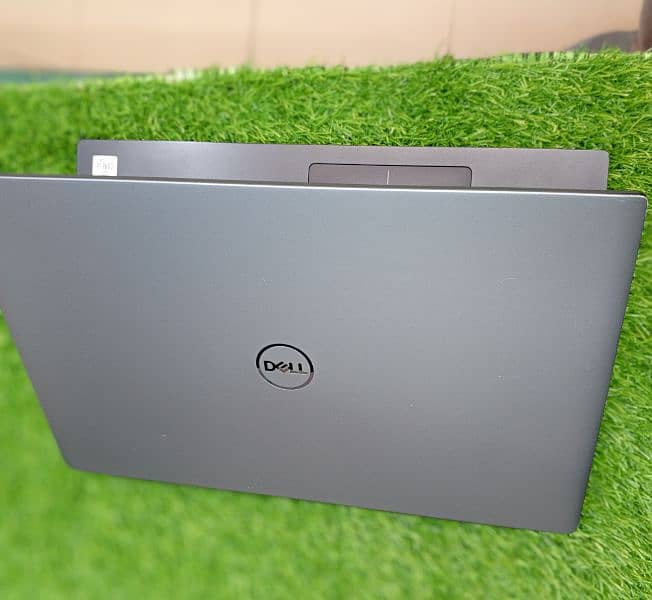 DEll VOSTRO 5590 3