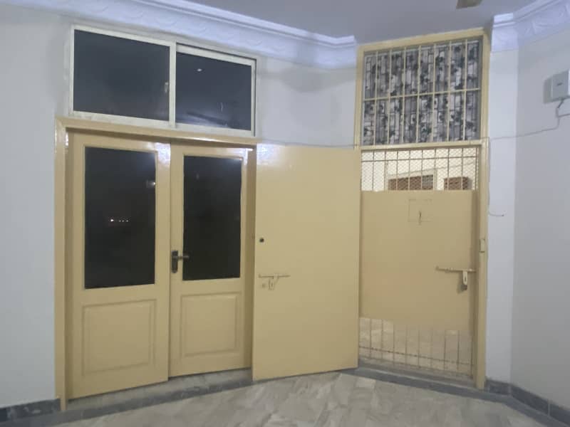 950 sqft 2 Bed DD Tvl Flat for Sale at Badar Commercial Phase 5 DHA Karachi 4