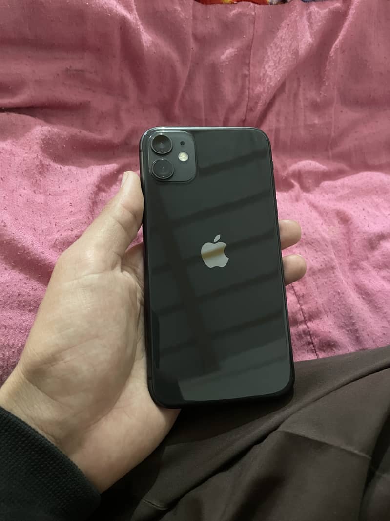 iPhone 11 64GB Jv Under Apple Warranty 0