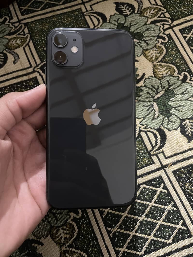 iPhone 11 64GB Jv Under Apple Warranty 1