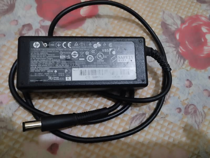 HP LAPTOP Charger 1