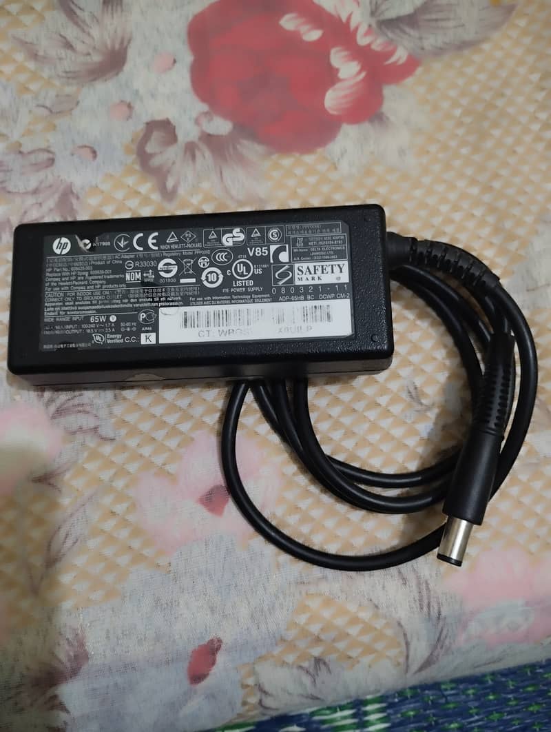 HP LAPTOP Charger 4