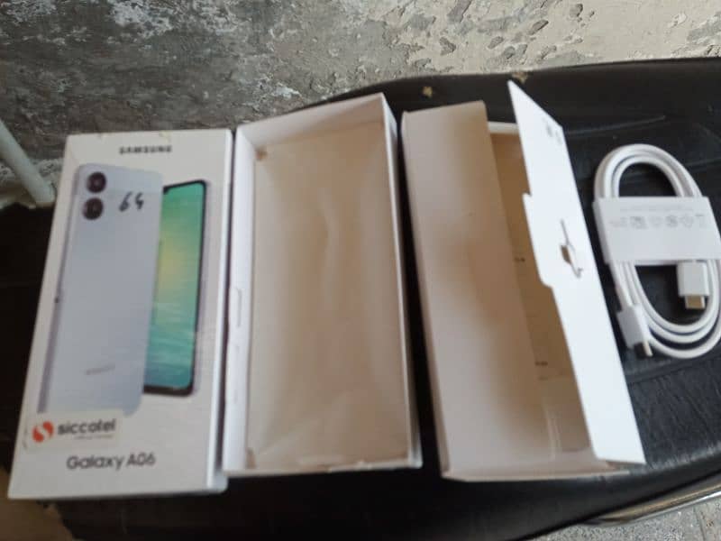 I am selling Samsung Galaxy A06 4/64 0