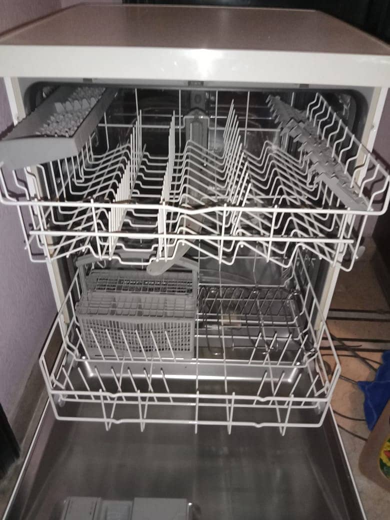 Bosch Dishwasher | Dish Washer | Washer for sale 2