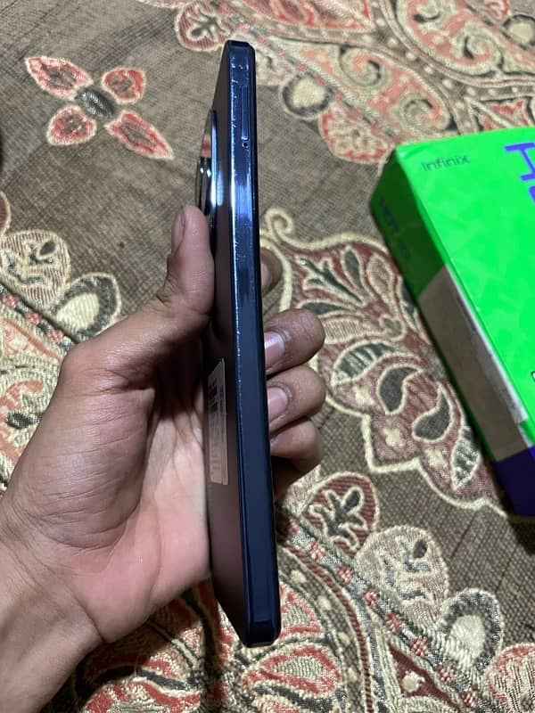 Infinix Hot 40i (8/128GB) 4