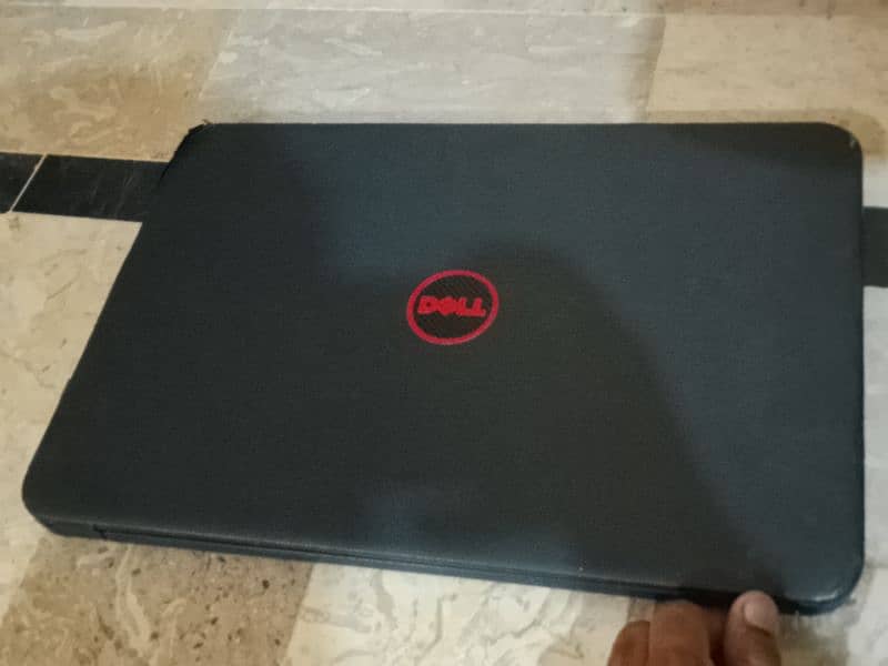 Dell Laptop 3