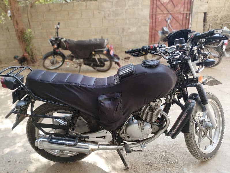 suzuki GS 150 se 4