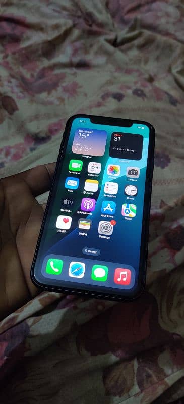 iphone 11.64 gb.     95 BH. 3