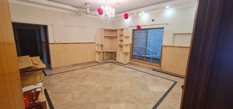 upper portion for rent in model town block E 0