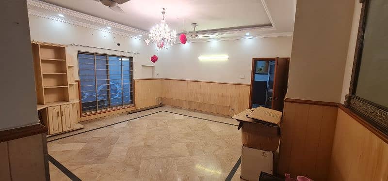 upper portion for rent in model town block E 1