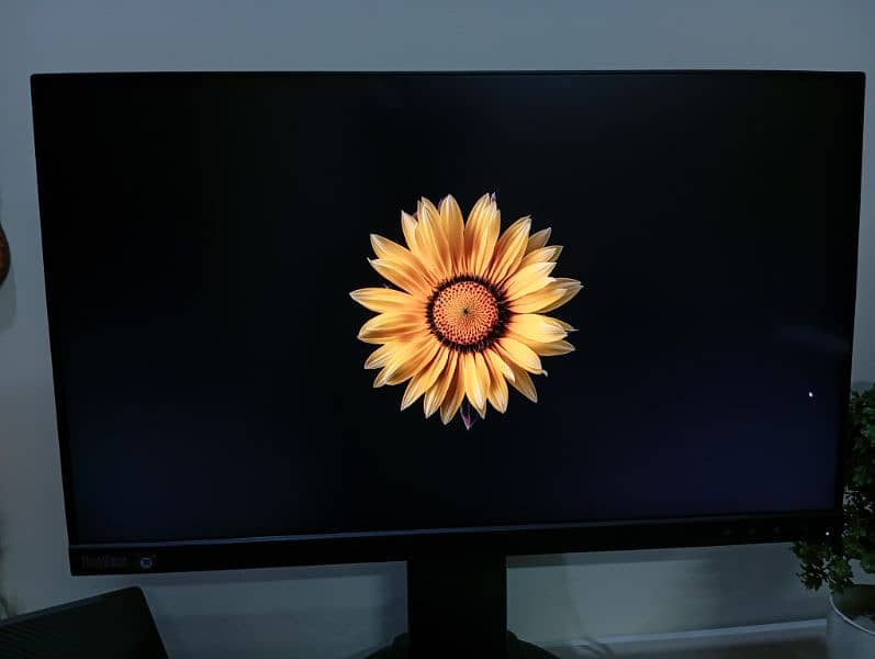 Lenovo 2k 75 gaming led bezel less monitor 4