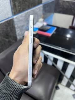 IPhone 12 condition 10 by 10