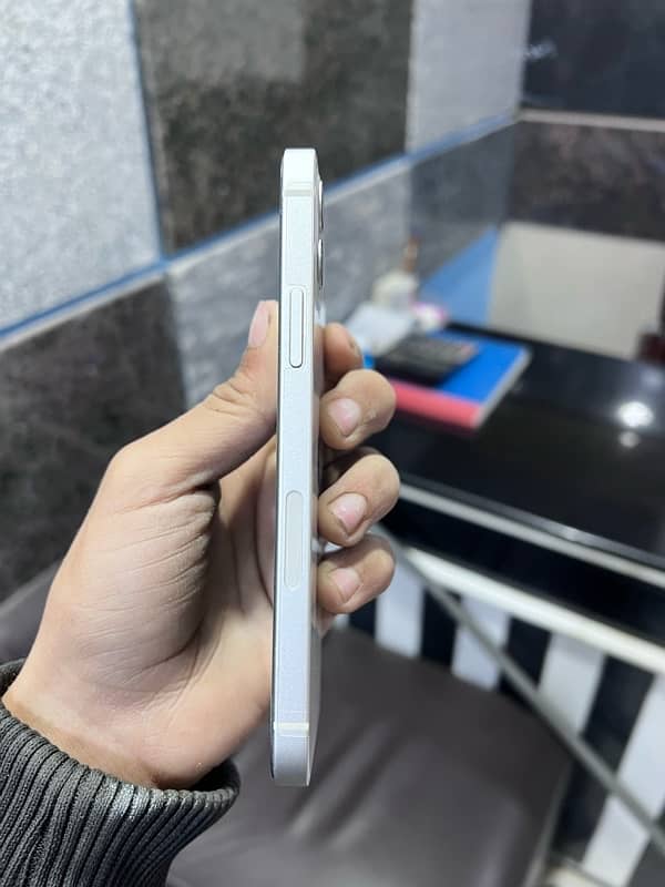 IPhone 12 condition 10 by 10 2